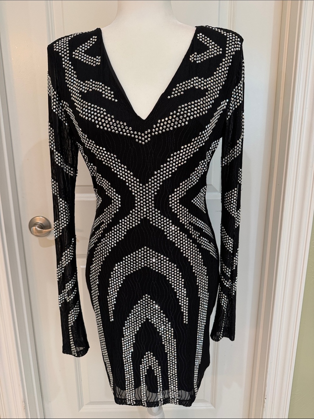 Valiant Miami Black Silver V-Neck Bodycon Party Club Dress Cocktail feminine